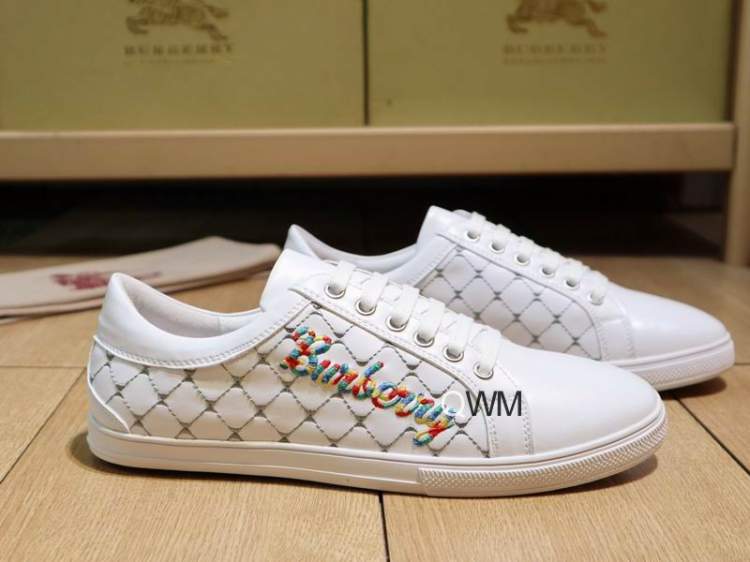 Picture of Burberry Shoes _SKUBurberrysz38-44WM02552004